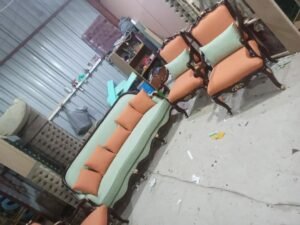 تنجيد الكنب في دبي | استعد بريق أثاثك مع هوم دميتشر